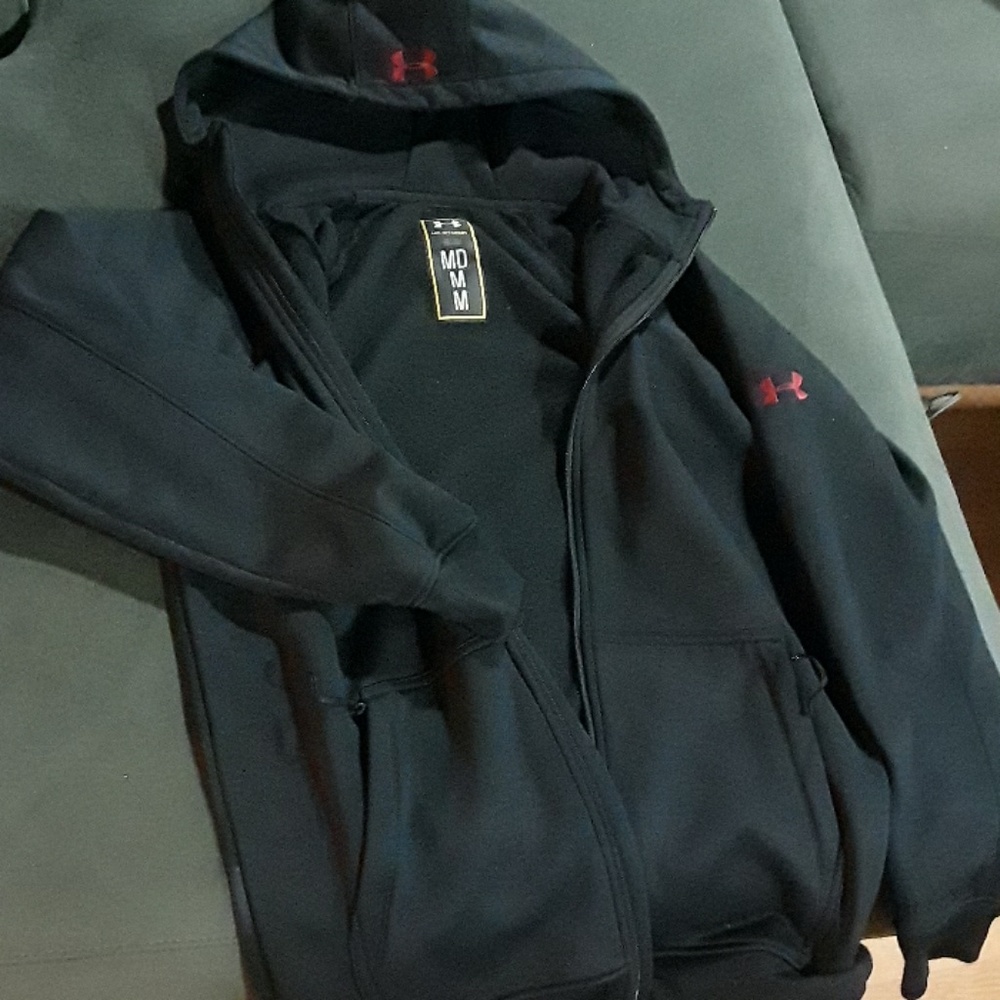 ⚠️⚠️SOLD⚠️⚠️Under Armour Storm Sweatshirt